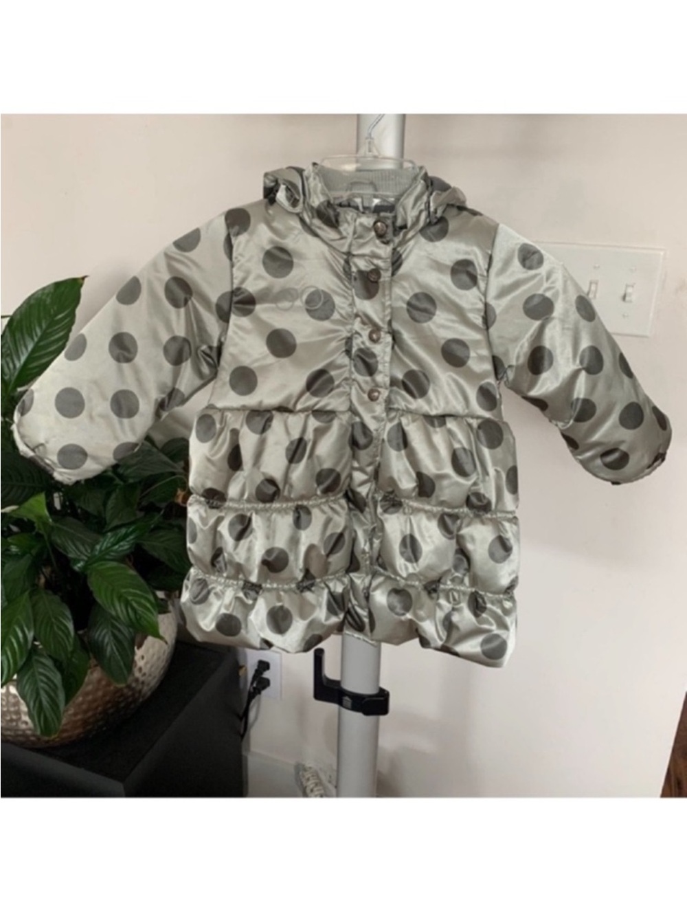 Me Too Girls/Kids/Toddler polka dot Hooded Puffer Coat/Jacket Sz 2T Silver Gray